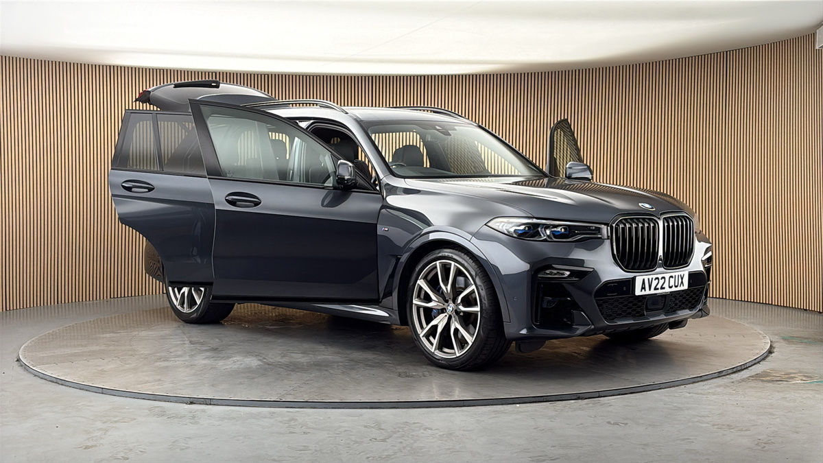 More views of BMW X7