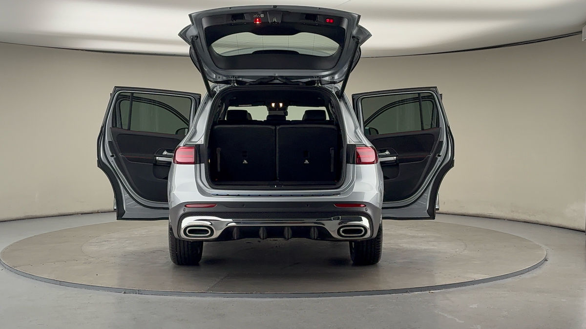 More views of Mercedes-Benz GLB