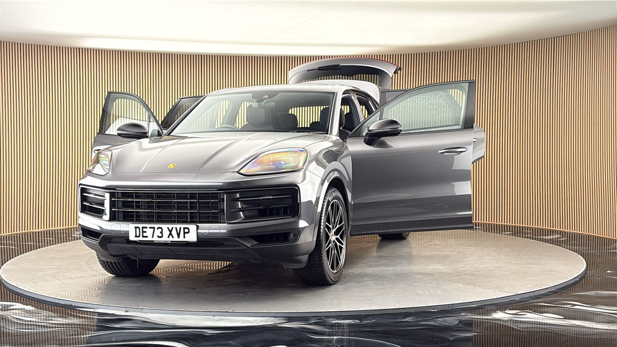 More views of Porsche Cayenne