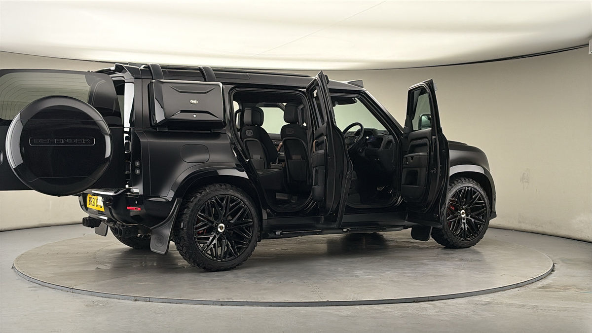 More views of Land Rover Defender 110