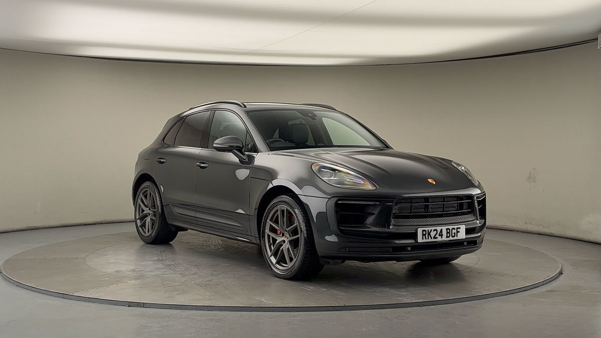 Porsche Macan Sticky Header Image