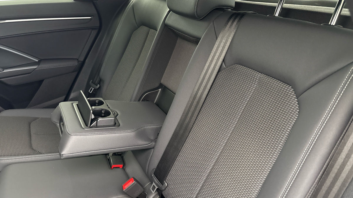 Audi Q3 Image 9