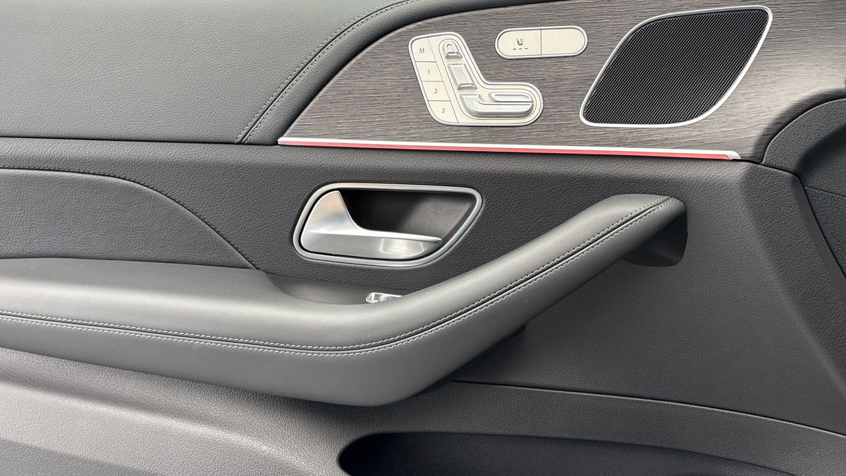 Mercedes-Benz GLE Image 19