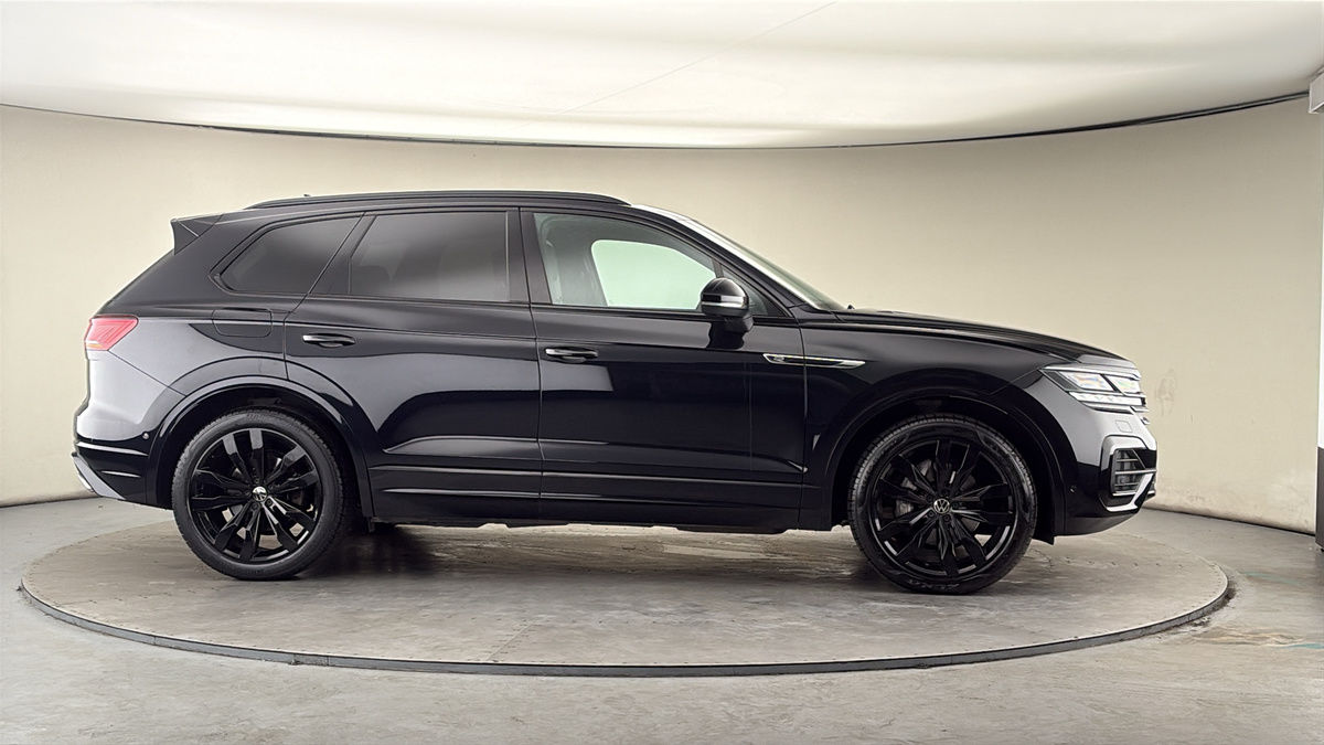 More views of Volkswagen Touareg