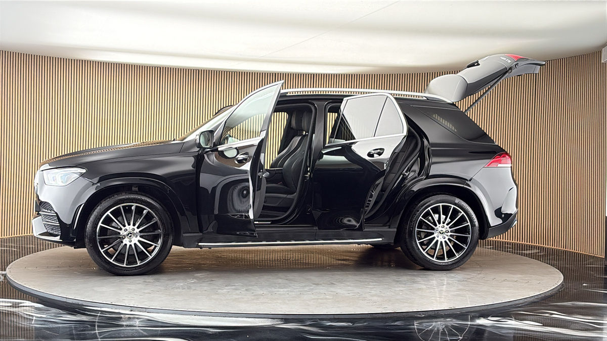 More views of Mercedes-Benz GLE