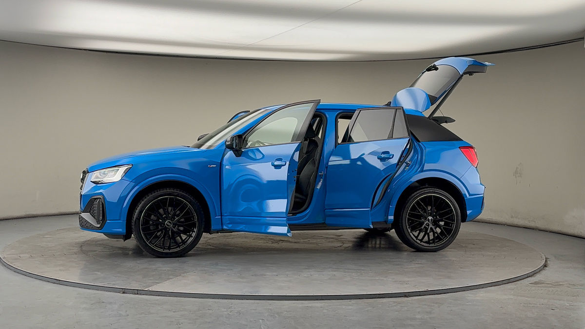 More views of Audi Q2