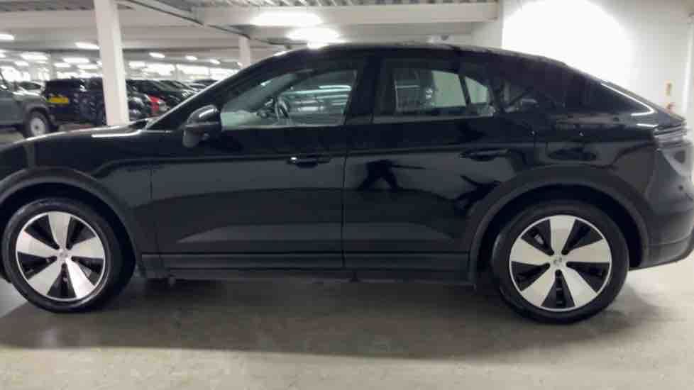 More views of Porsche Macan