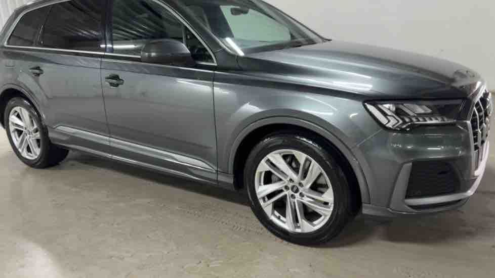 More views of Audi Q7