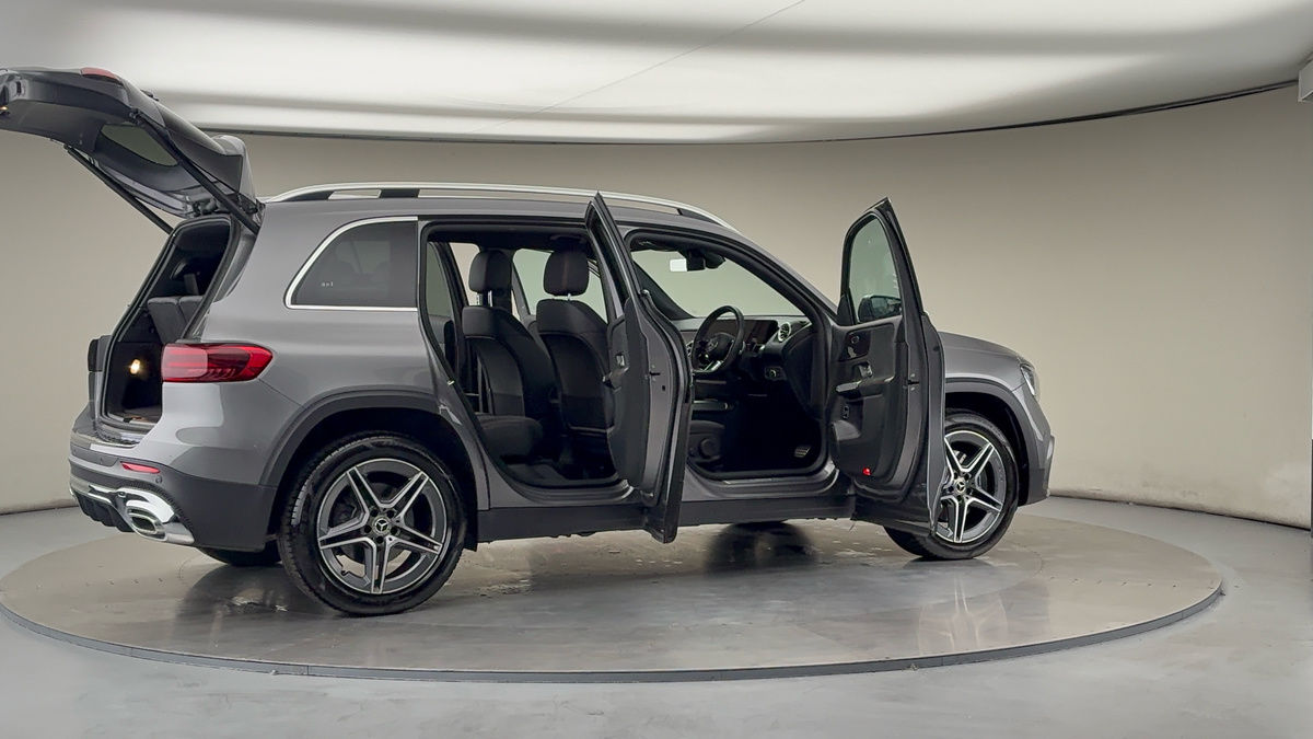 More views of Mercedes-Benz GLB