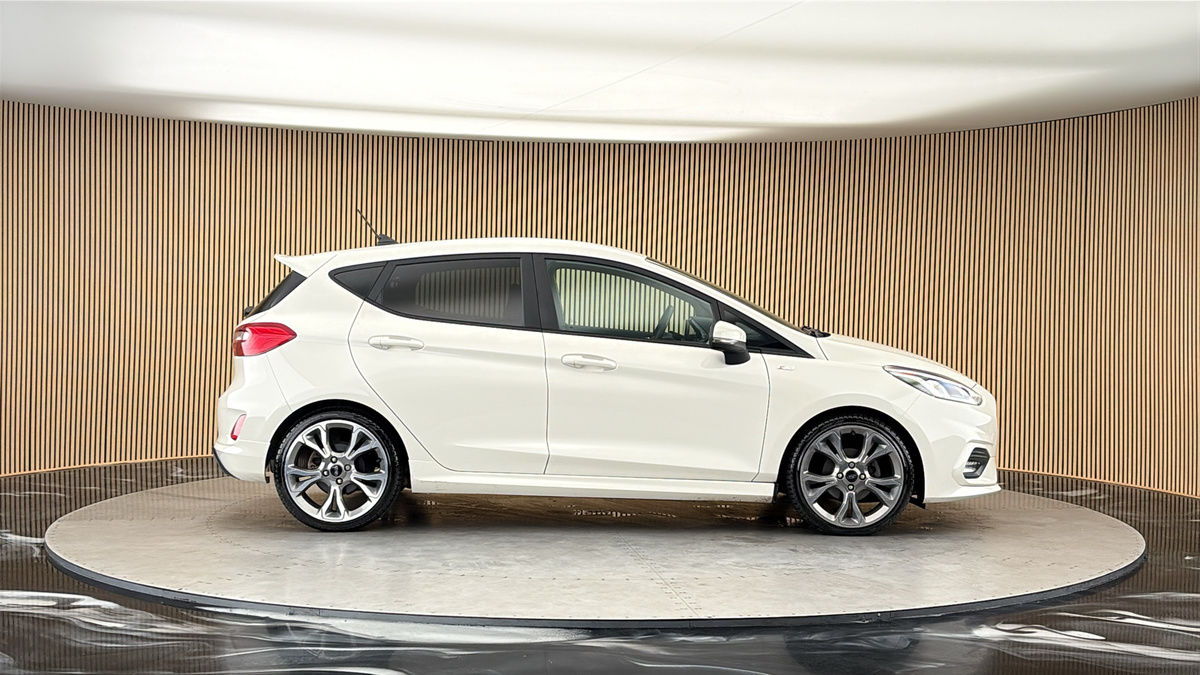 Ford Fiesta Image 16