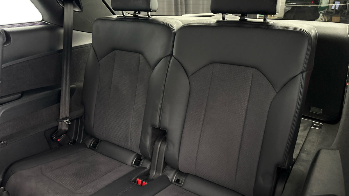 Audi Q7 Image 25
