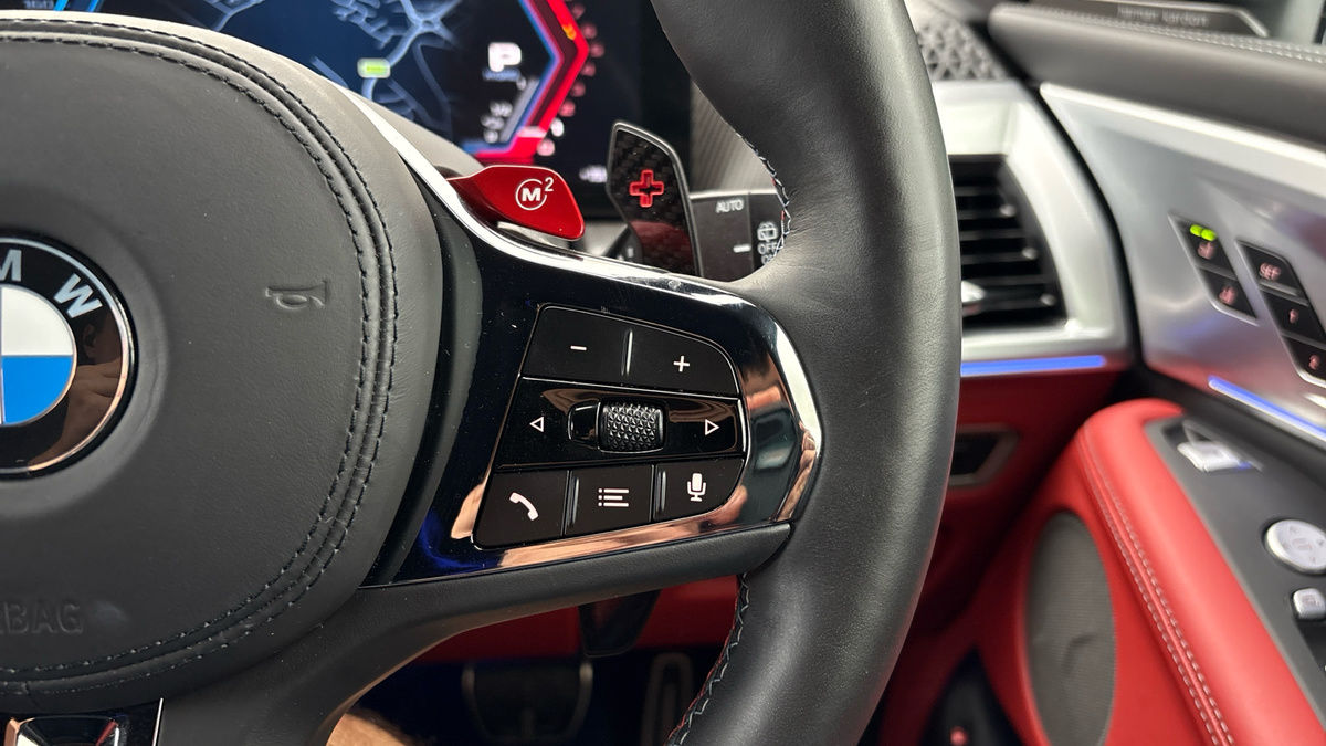 BMW XM Image 14