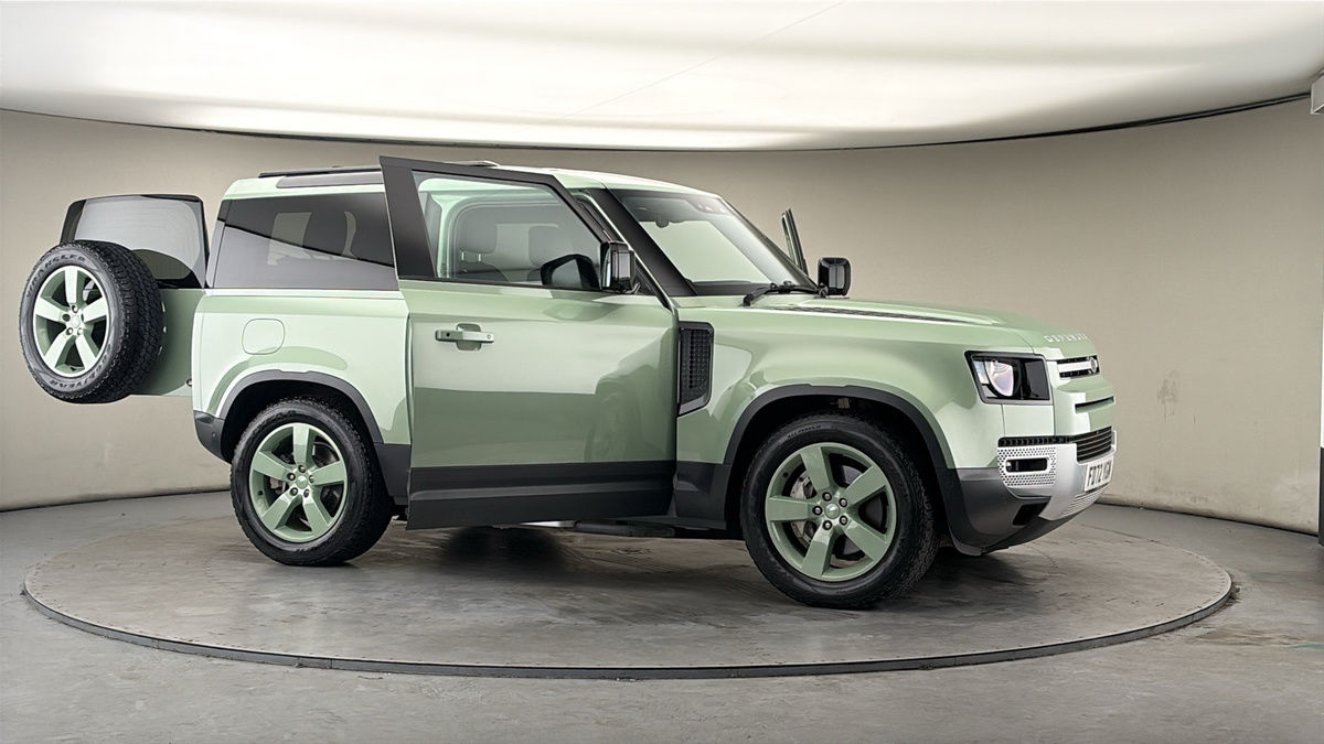 More views of Land Rover Defender 90