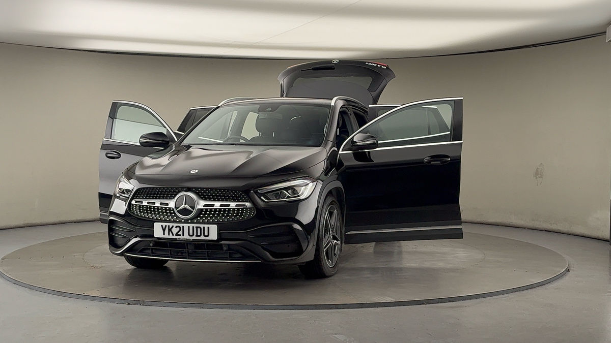 More views of Mercedes-Benz GLA