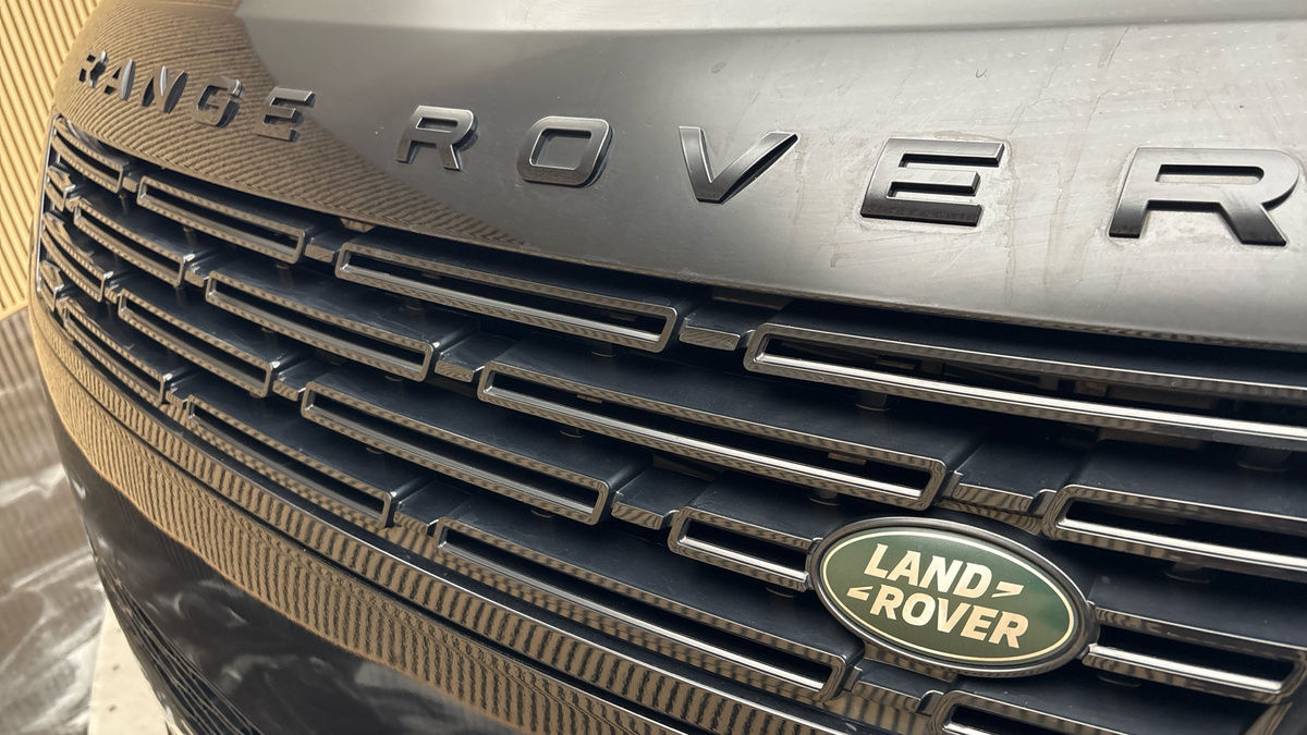 Land Rover Range Rover Sport Image 24