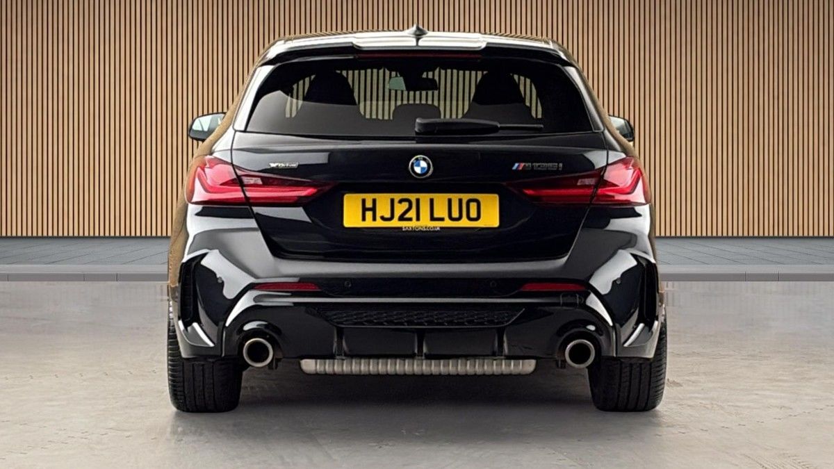 BMW 1 Series Image 4