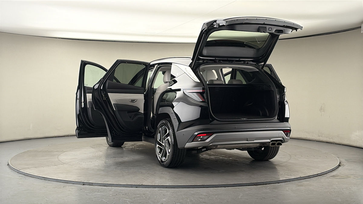 More views of Hyundai TUCSON