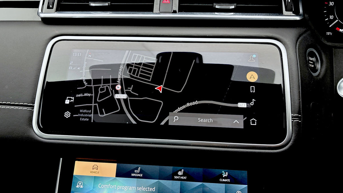 Land Rover Range Rover Velar Image 17