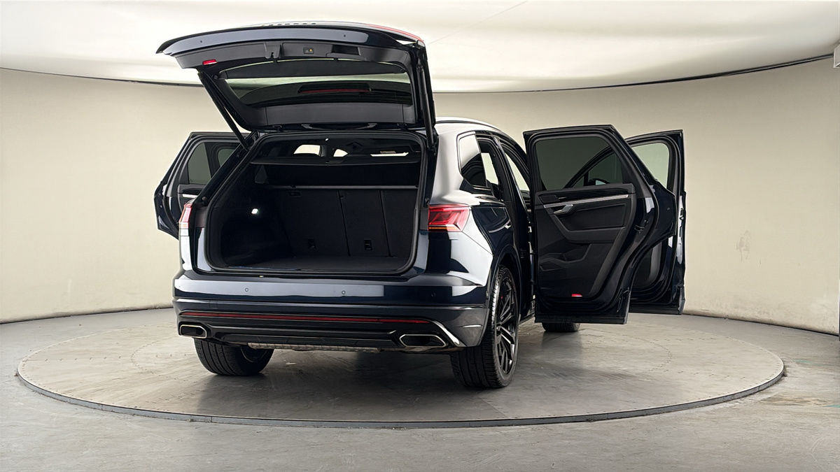 More views of Volkswagen Touareg