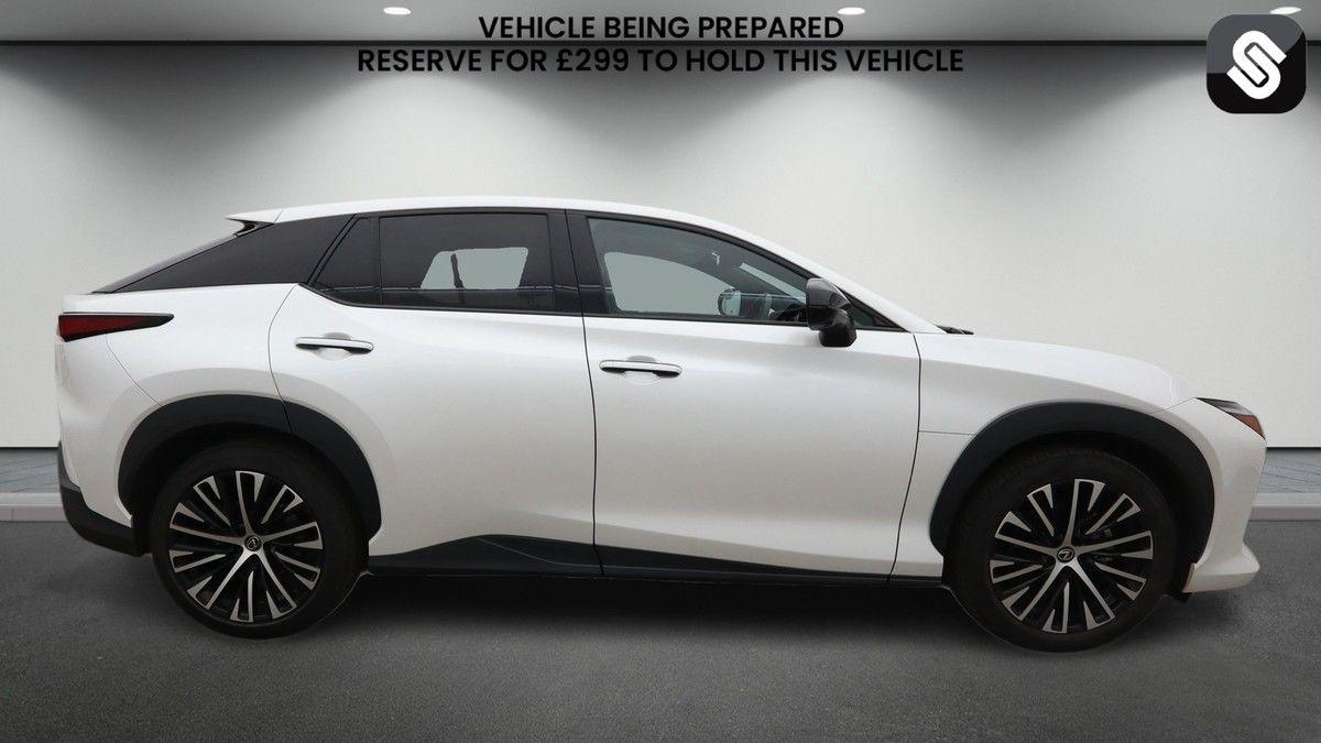 Lexus RZ Image 5
