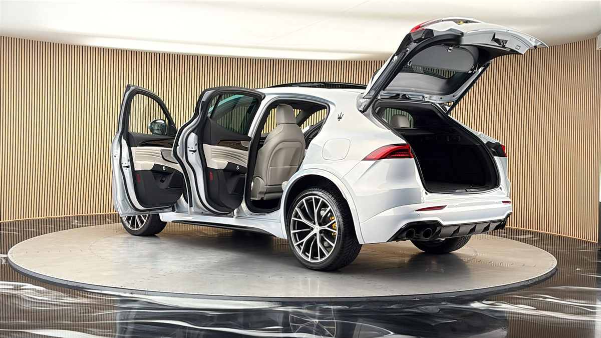 More views of Maserati Grecale