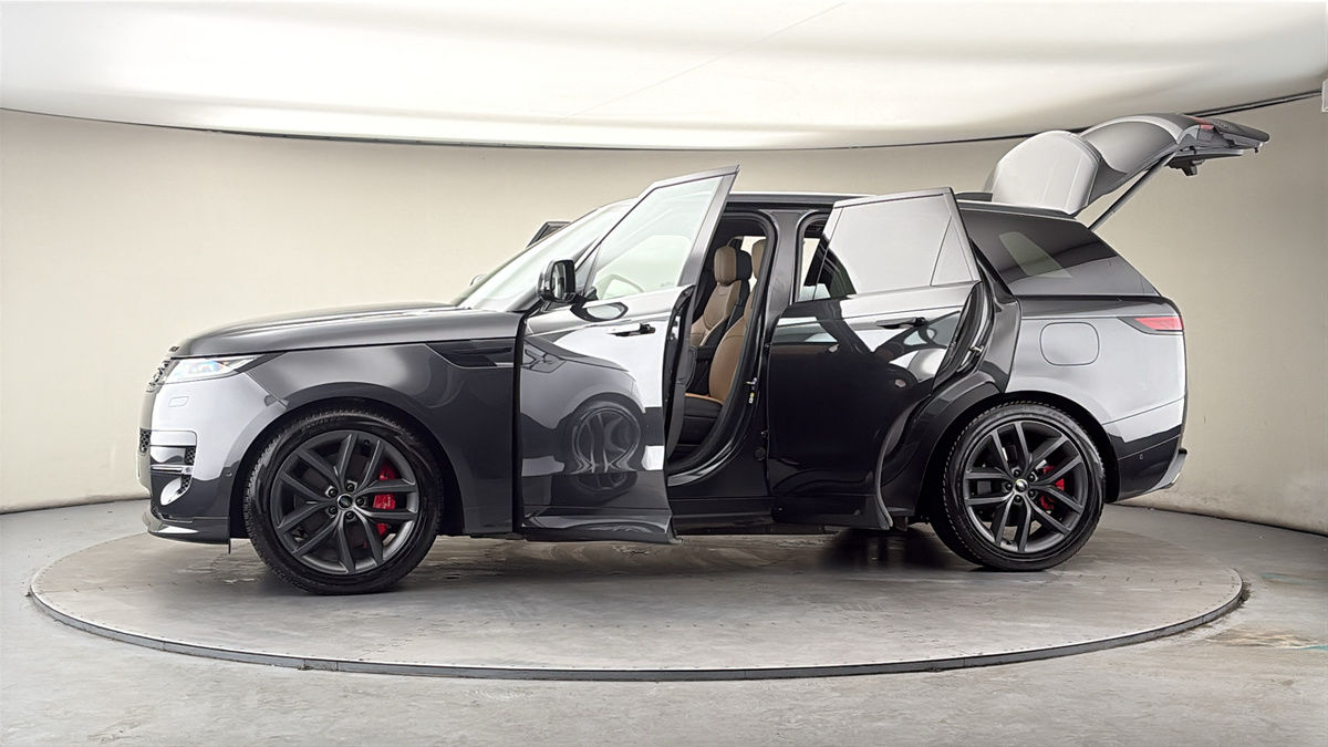 More views of Land Rover Range Rover Sport