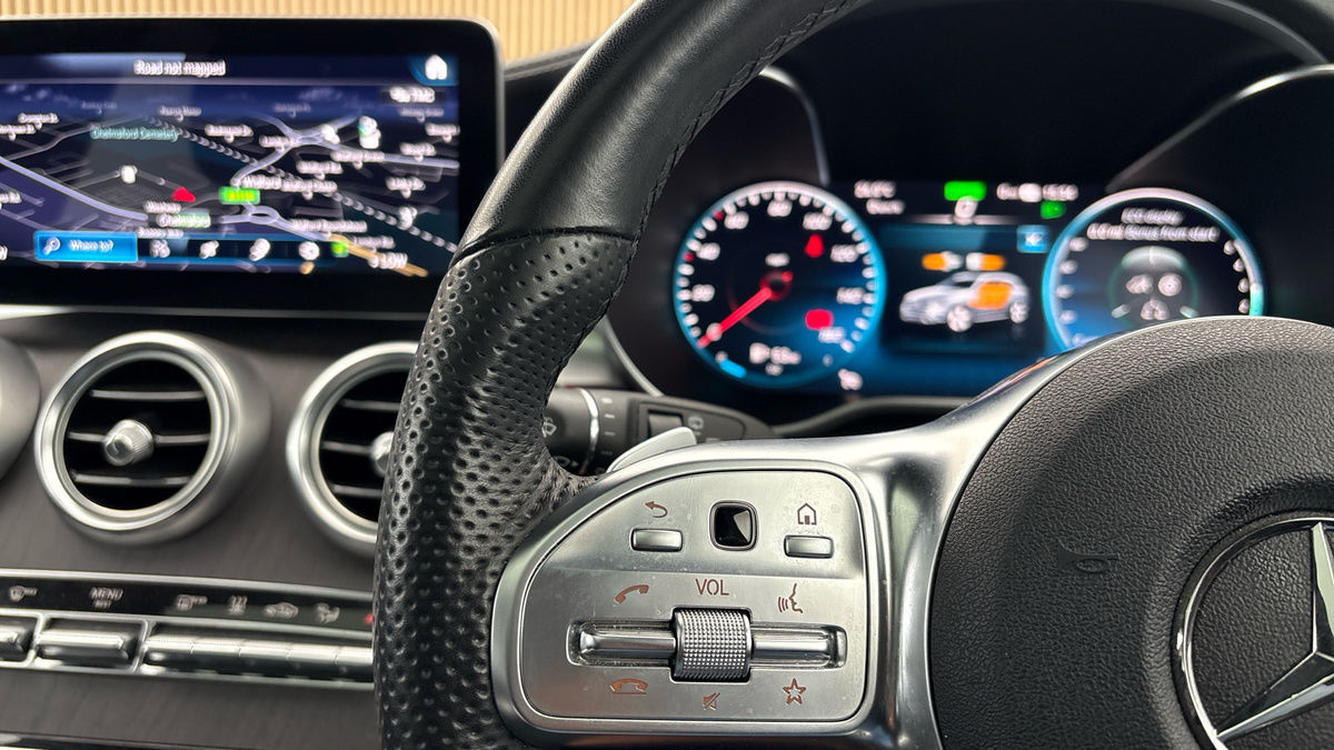 Mercedes-Benz GLC Image 13