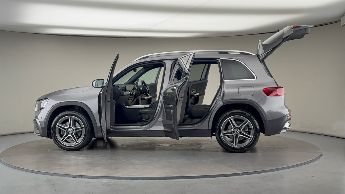 More views of Mercedes-Benz GLB