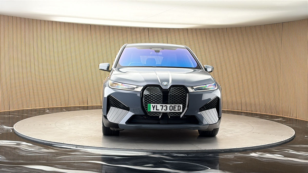 More views of BMW iX