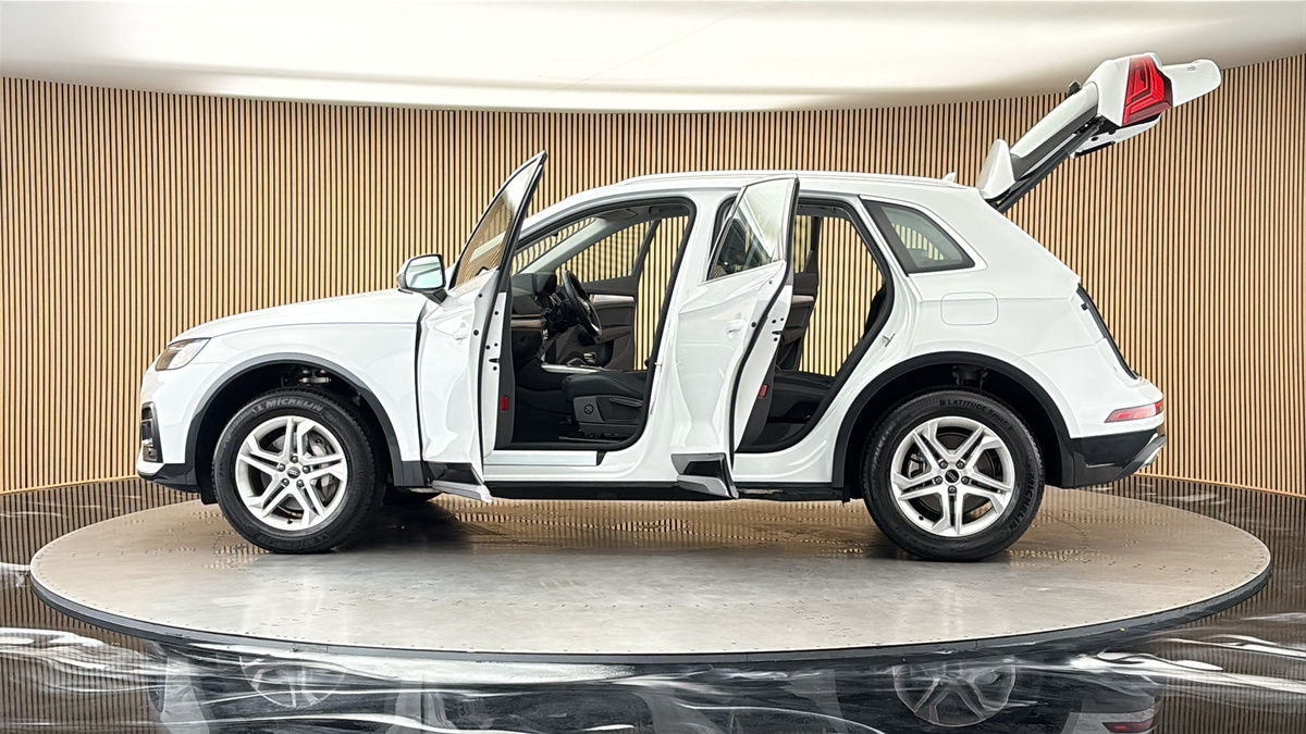 More views of Audi Q5