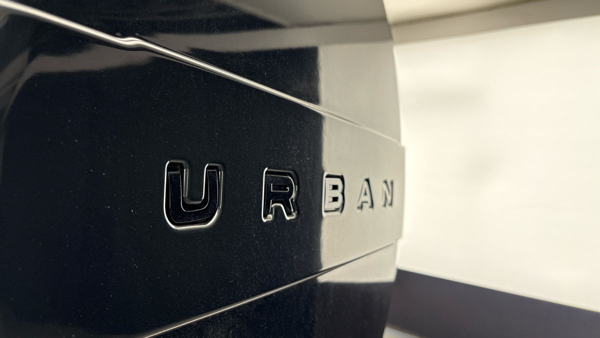 Land Rover Defender 110 Urban Image 30