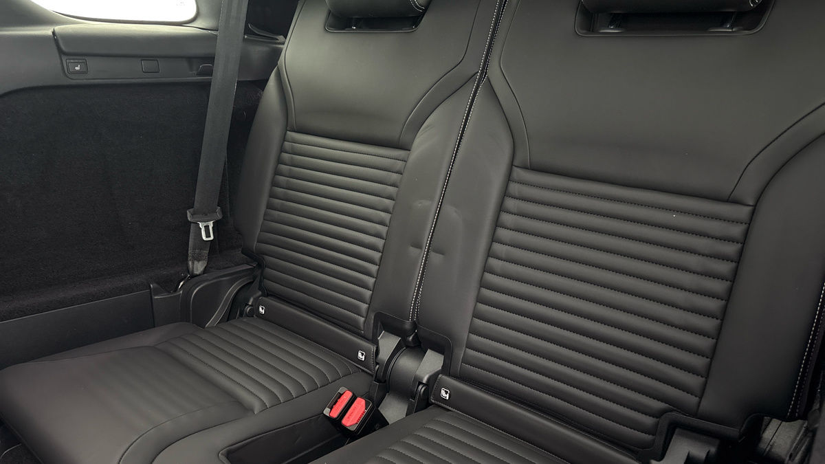 Land Rover Discovery Image 25