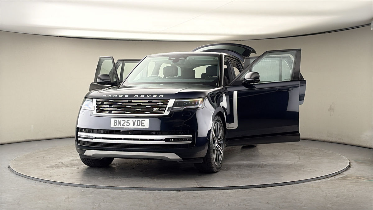 More views of Land Rover Range Rover