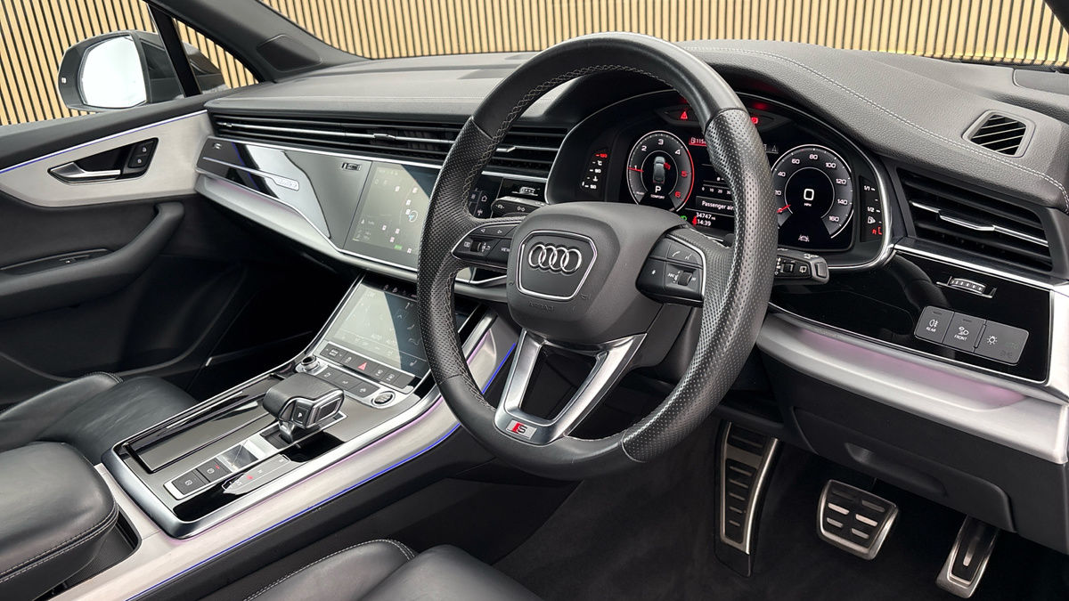 Audi Q7 Image 5