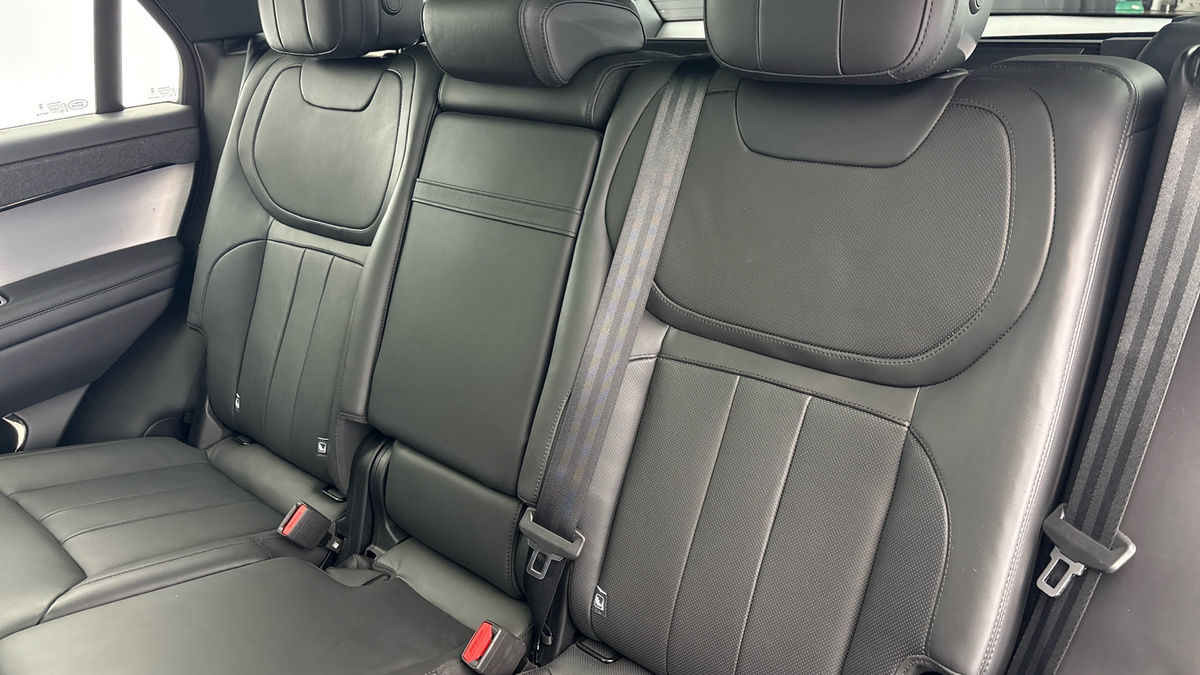 Land Rover Range Rover Sport Image 8