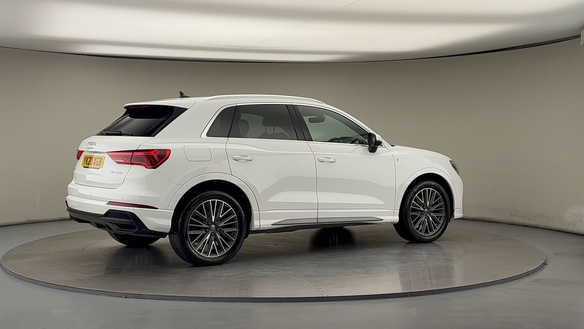 More views of Audi Q3