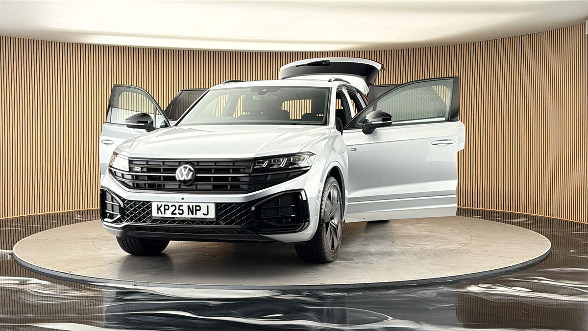 More views of Volkswagen Touareg