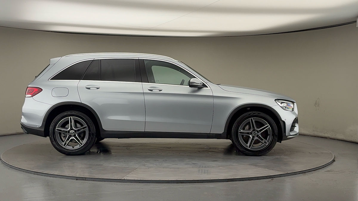 Mercedes-Benz GLC Image 16
