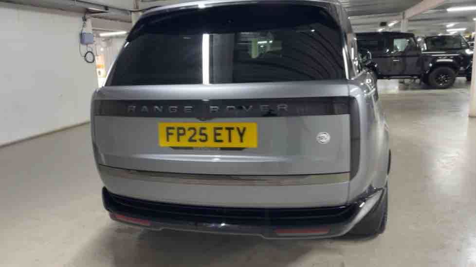 More views of Land Rover Range Rover