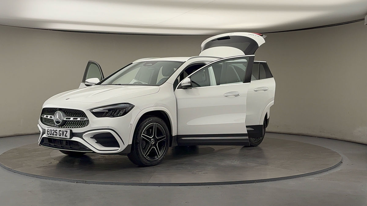More views of Mercedes-Benz GLA