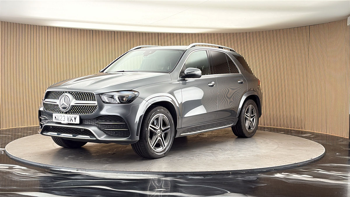 More views of Mercedes-Benz GLE