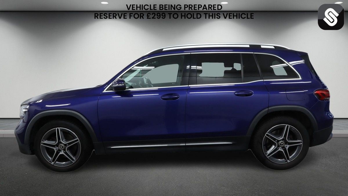 Mercedes-Benz GLB Image 6