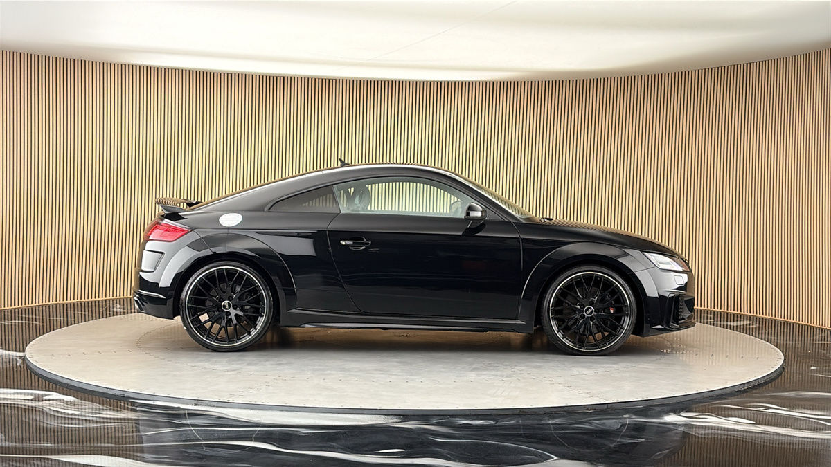 Audi TTS Image 16