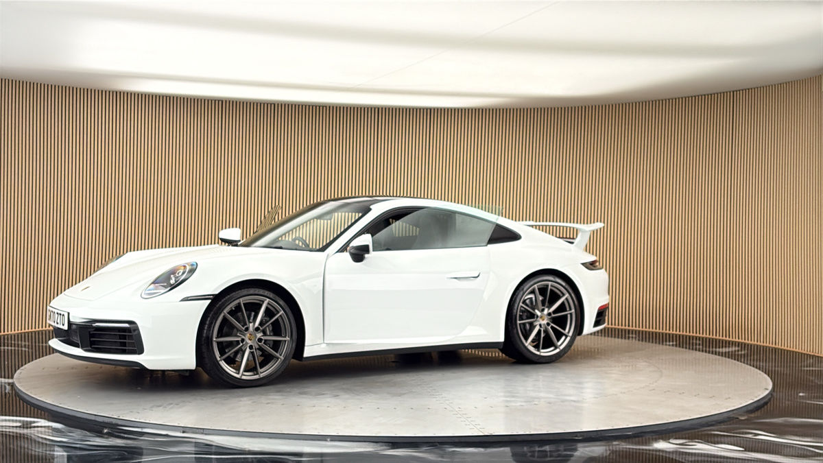 More views of Porsche 911