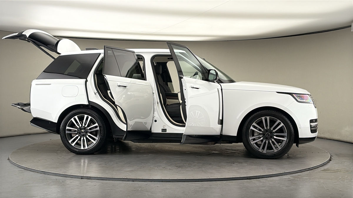 More views of Land Rover Range Rover