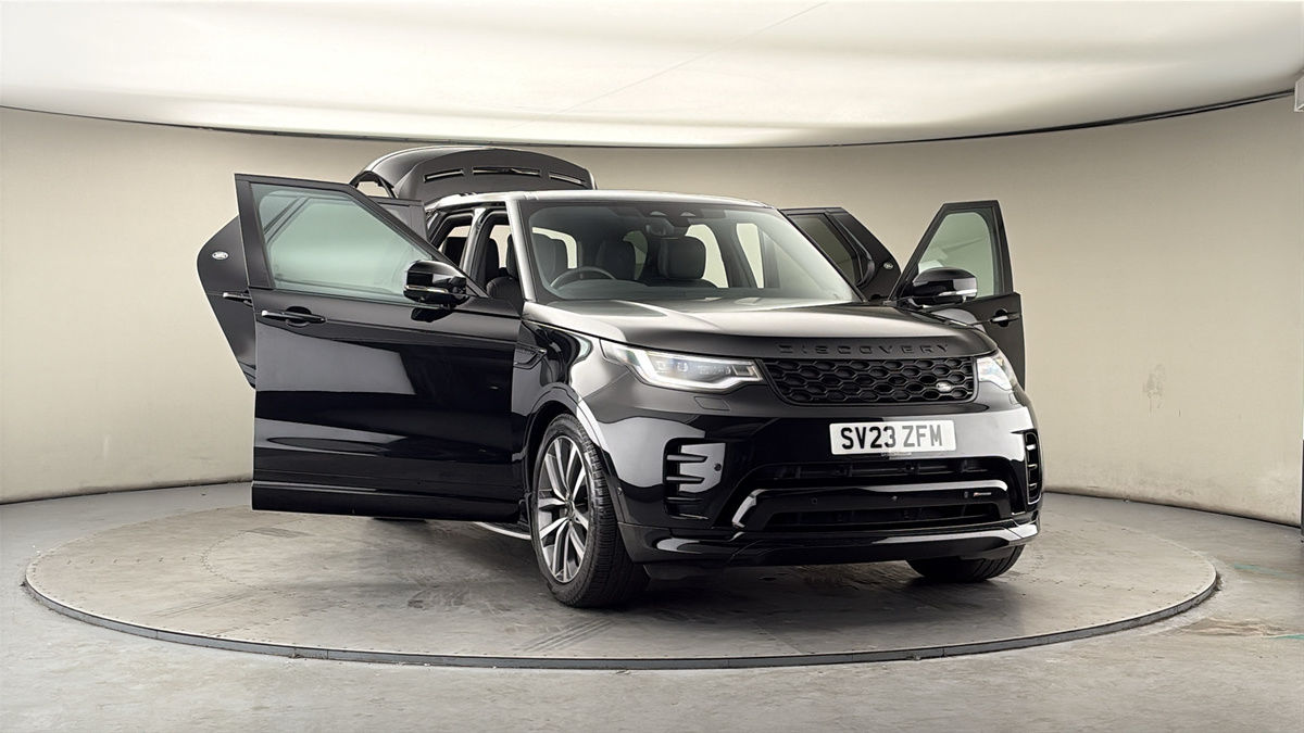 More views of Land Rover Discovery