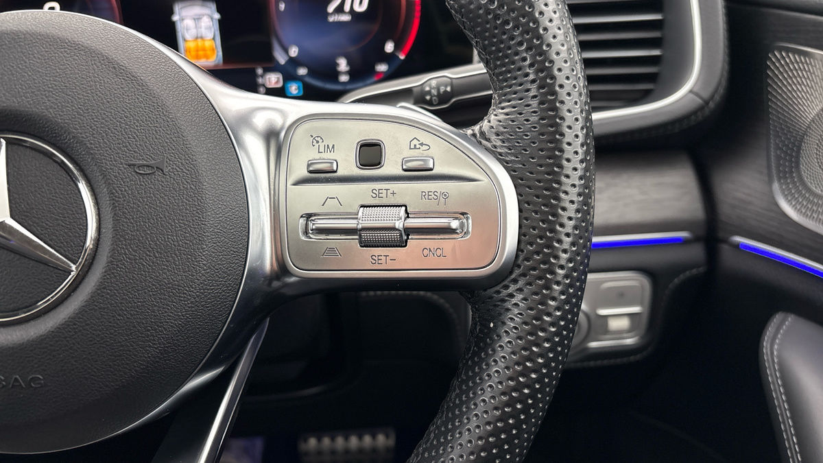 Mercedes-Benz GLE Image 14