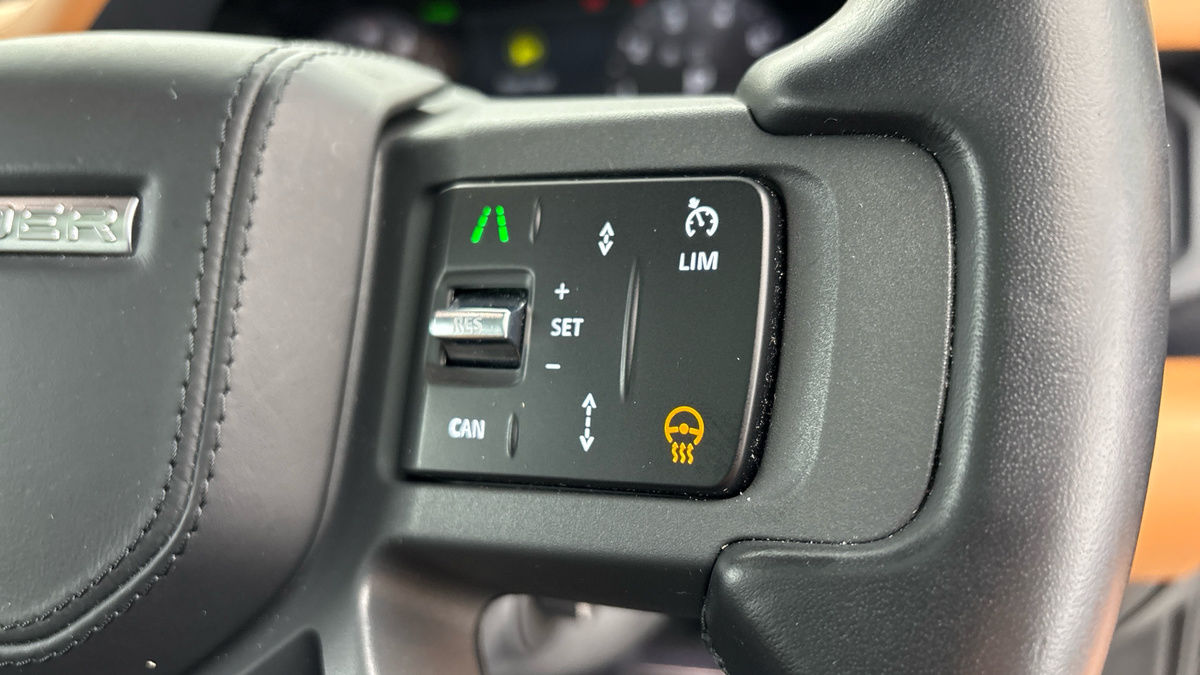 Land Rover Defender 90 Image 27