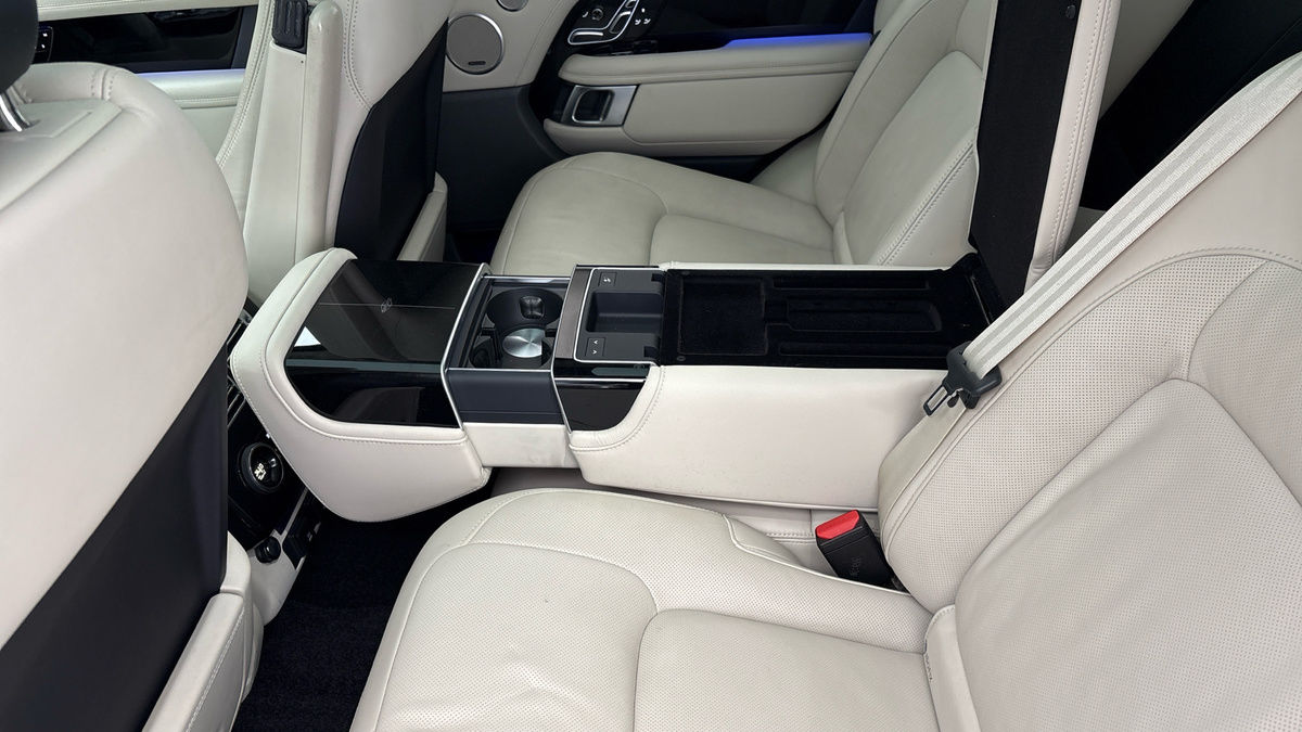 Land Rover Range Rover Image 9