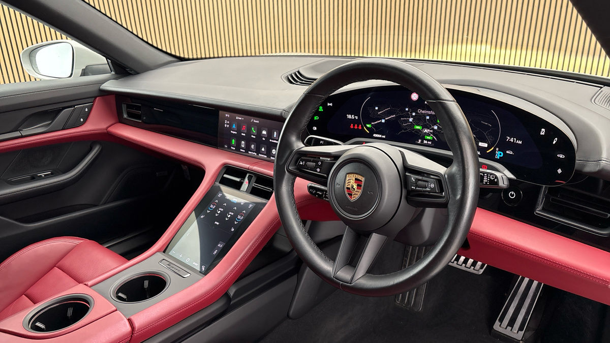 Porsche Taycan Image 5